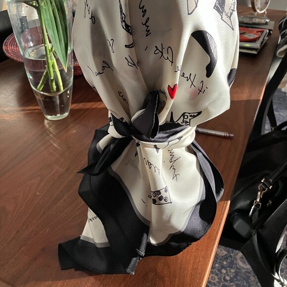 Silk 'Shoe' Scarf - Picture 3 of 5